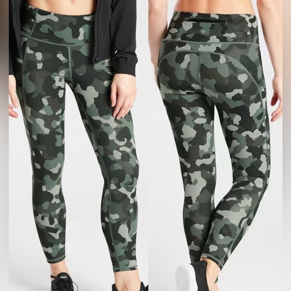 Athleta Womens Lightning Pocket Printed 7/8 Tight Army Green Camo Size XS